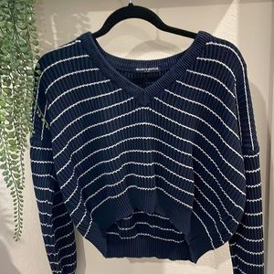 Brandy Melville cropped sweater